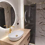 Aro سبليت