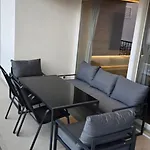 شقة Aro