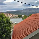 Apartment Aro Split