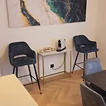 Apartment Aro
