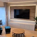 Aro Apartment *