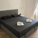 Aro Apartment *
