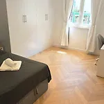 Aro