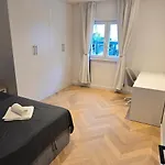 Apartment Aro *